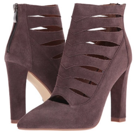 Steve Madden Shoes - ⭐️BOGO FREE⭐️ Steve Madden Cardii suede pointed toe shoe
